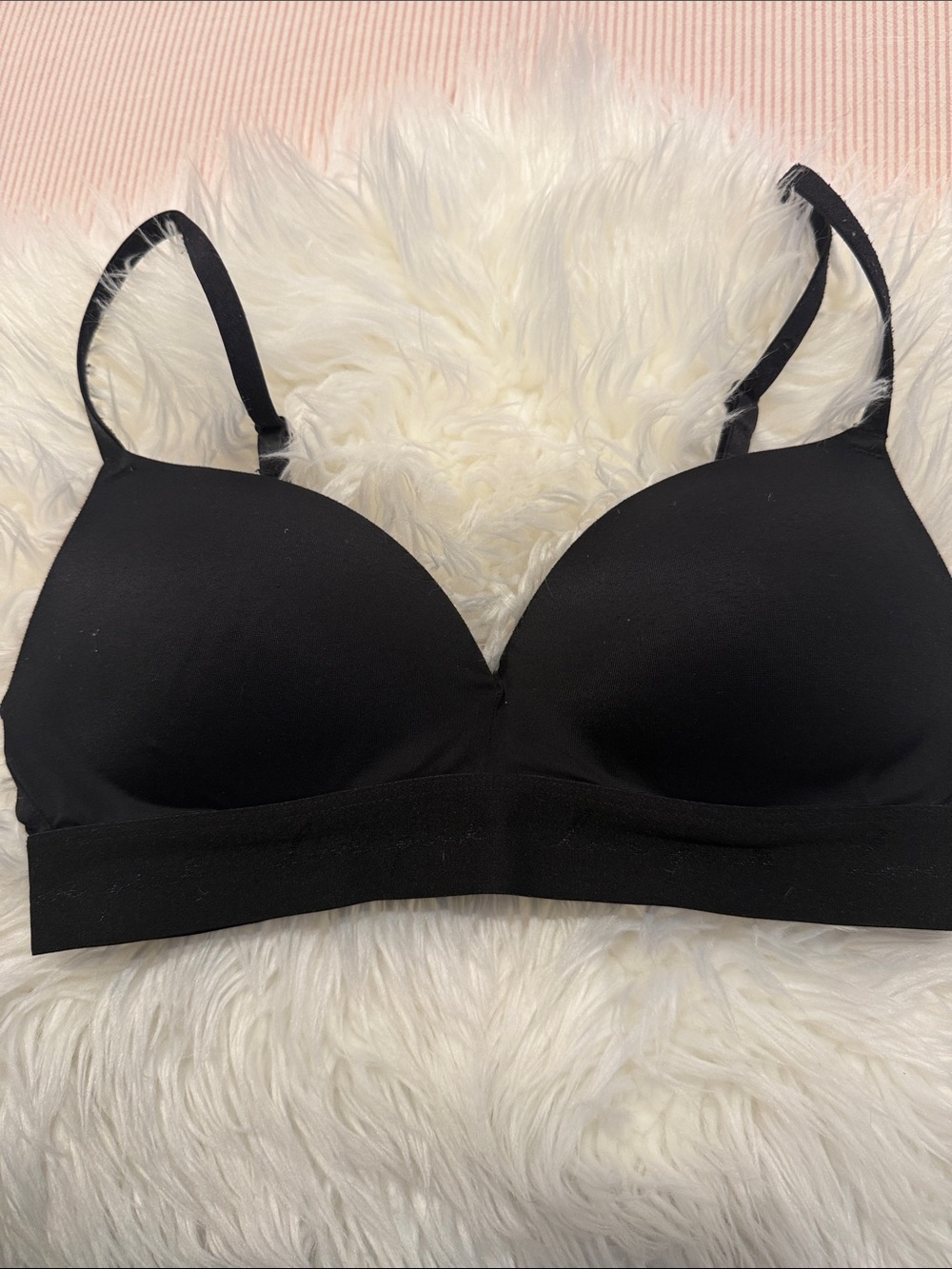 PINK VICTORIA’S SECTET Black Wireless Padded T-shirt Comfort Bra